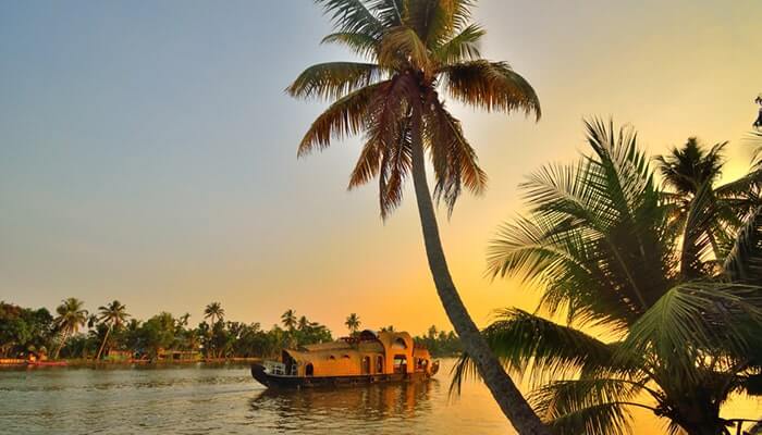 houseboat rental in Alleppey